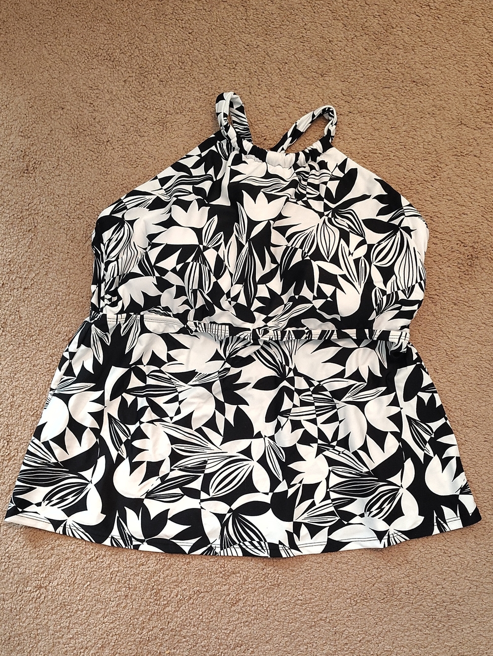 Shade & Shore Black and White Floral Swim Top